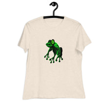 Load image into Gallery viewer, Women's Relaxed Green Frog T-Shirt